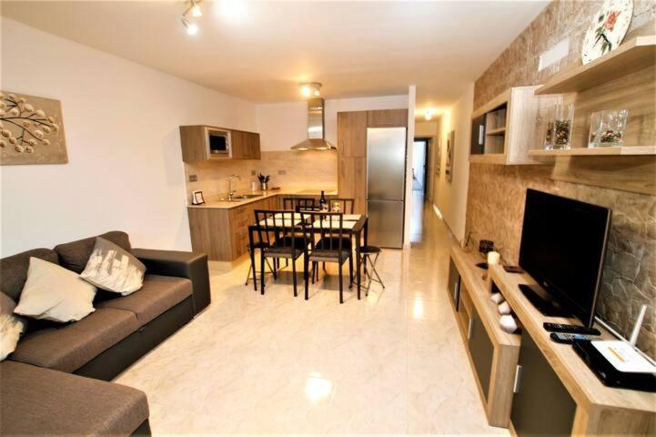 Apartamento Yale Tías Extérieur photo